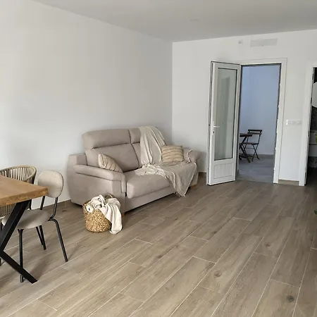 Alcornocales Apartment *